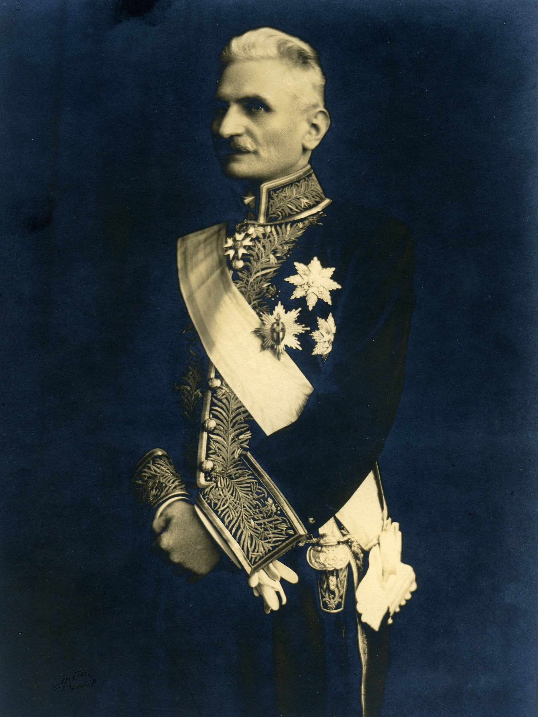 miroslav spalajkovic diplomata srpski izvor wikipedija